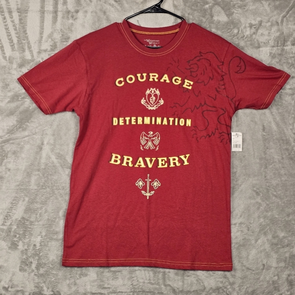 The Wizarding World of Harry Potter Red Gryffindor Shirt Mens Sz M Universal
